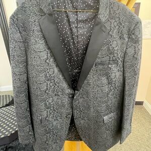 Stylish Gray Patterned Men's Performance Jacket
46 regular